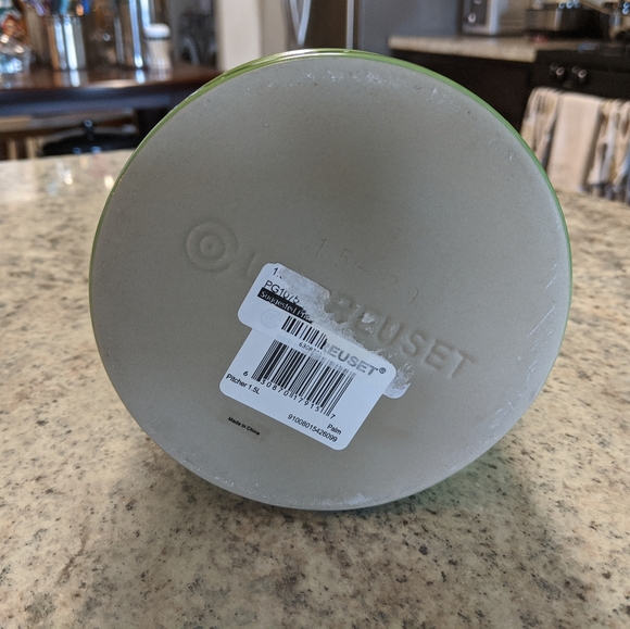 Le Creuset 1.5L Pitcher in Palm - Picture 5 of 5